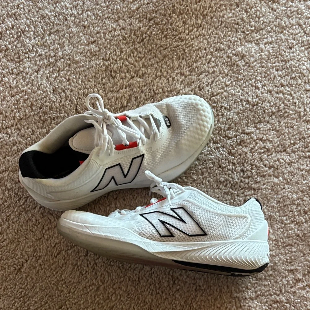 New Balance White and Black Athletic Shoes - Picture 3 of 5